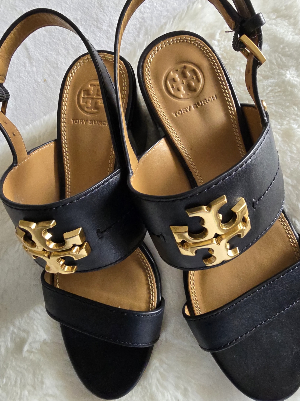 Tory Burch Black Leather Sandals with Gold Logo - Picture 3 of 5